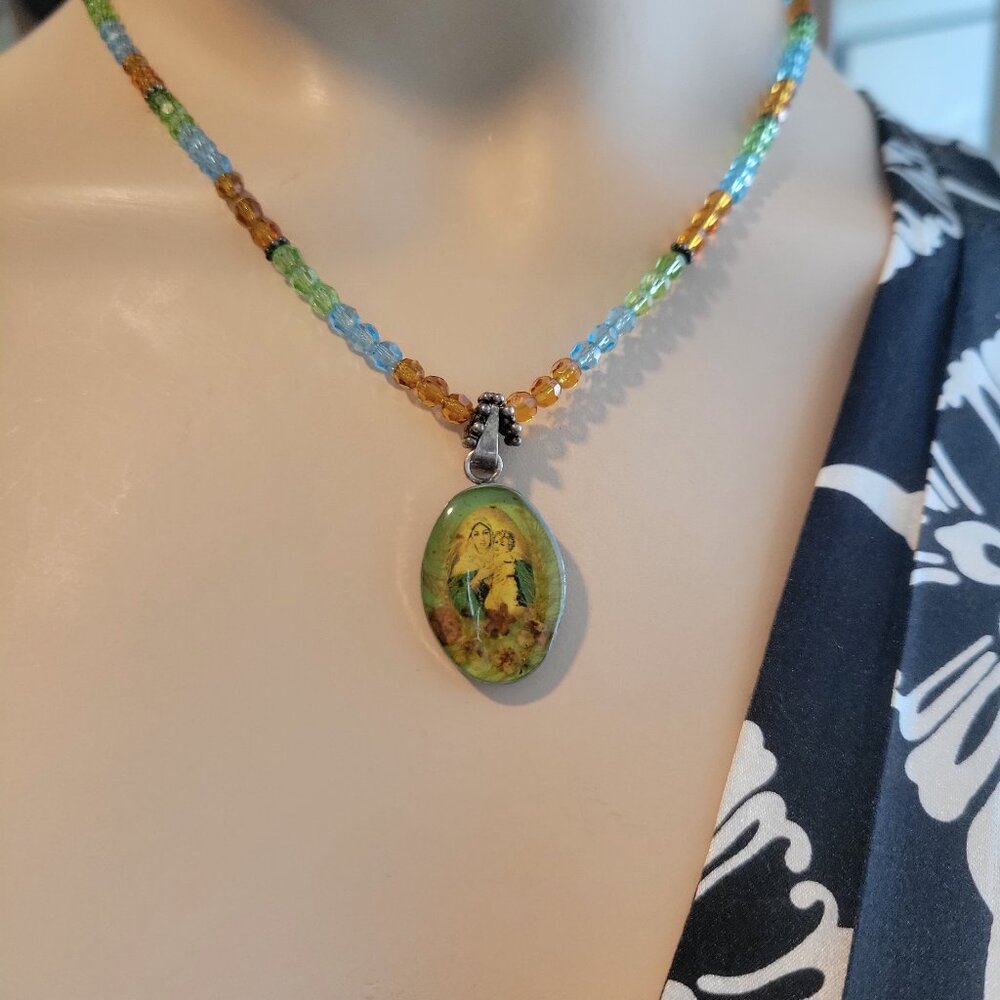 Virgen Mary and Jesus Cameo Glossy Crystal Beaded Necklace Vintage Hand Beaded